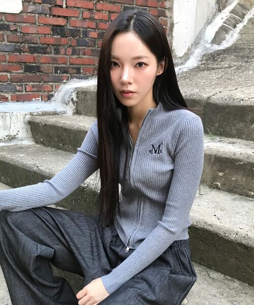 MUCENT(ムセント)の「オーキッドゴルジクロップニットジップアップ (7カラー)(ニット/セーター・レディース・Beige/ネイビー/グリーン/グレー/ブラック/アイボリー/スカイブルー・FREE)」の16枚目の写真