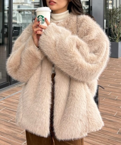 STYLEMIXER(スタイルミキサー)の「ノーカラーファージャケット(ノーカラージャケット・レディース・ブラック/ライトベージュ/サックスブルー・FREE)」の2枚目の写真