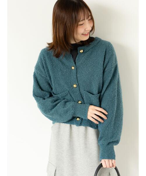 Te chichi TERRASSE（テチチテラス）の「ブークレ金釦クルーネックカーディガン（カーディガン/ボレロ・レディース・ブルー/グレー/ピンク/ベージュ・F）」の4枚目の写真