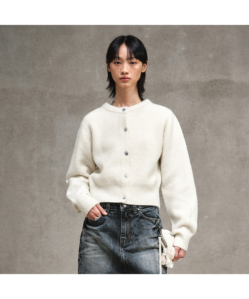 LMOOD(エルムード)の「ビショップウールアルパカクルーネックカーディガンクリーム(カーディガン/ボレロ・レディース・その他・36/38)」の1枚目の写真