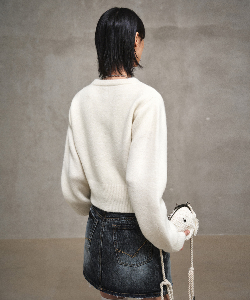 LMOOD(エルムード)の「ビショップウールアルパカクルーネックカーディガンクリーム(カーディガン/ボレロ・レディース・その他・36/38)」の5枚目の写真