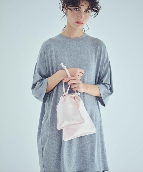 SEA（シー）の「SEAサテン巾着 M（クラッチバッグ・レディース・ピンク/ブラック・ONE SIZE）」の3枚目の写真