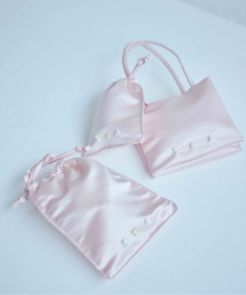 SEA（シー）の「SEAサテン巾着 M（クラッチバッグ・レディース・ピンク/ブラック・ONE SIZE）」の4枚目の写真