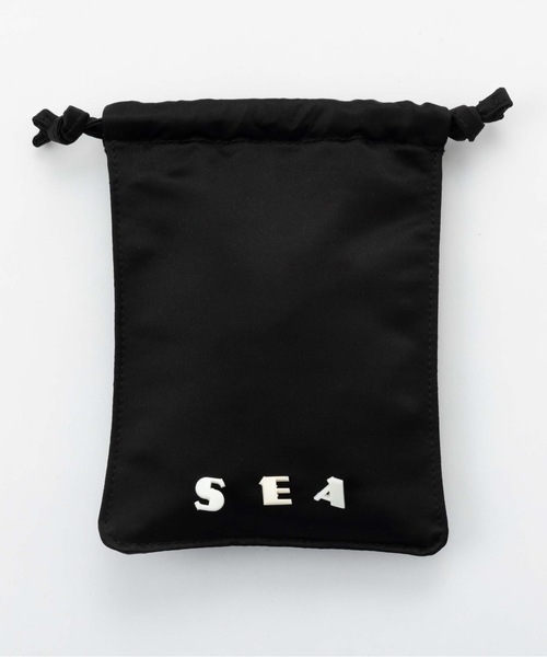 SEA（シー）の「SEAサテン巾着 M（クラッチバッグ・レディース・ピンク/ブラック・ONE SIZE）」の14枚目の写真