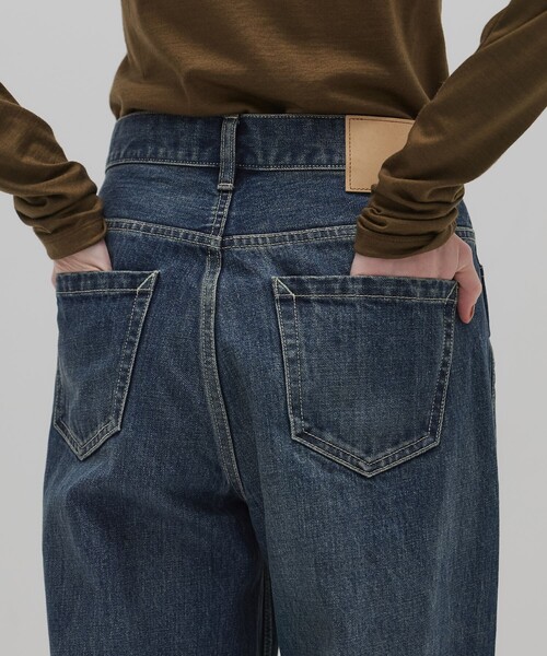 PUBLIC TOKYO(パブリックトウキョウ)の「ラインストレートデニム(デニムパンツ・レディース・ブルー/グリーン・2/1)」の4枚目の写真