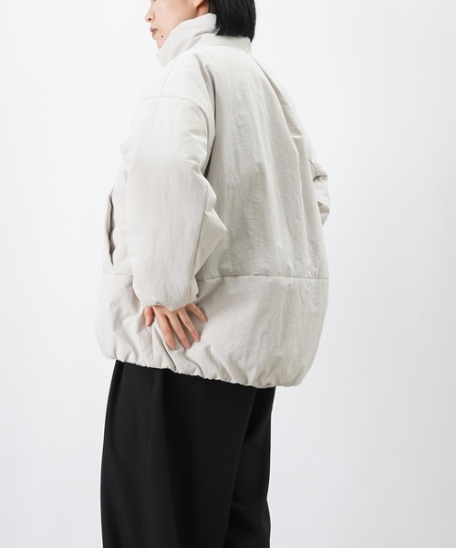 LUCA/LADY LUCK LUCA(ルカ/レディラックルカ)の「LC/LLL ナイロンワッシャーボリューム中綿ブルゾン(ブルゾン・レディース・ブラック/カーキ/ライトグレー・FREE)」の5枚目の写真