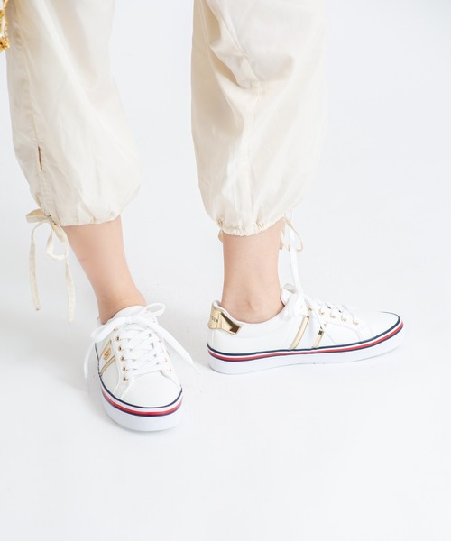 TOMMY HILFIGER（トミーヒルフィガー）の「【TOMMY HILFIGER】シンプルスニーカー　トリコロール×ゴールド（スニーカー・レディース・ホワイト・6/6.5/7/5.5/8）」の6枚目の写真