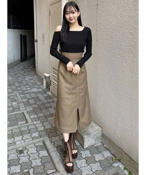 MURUA(ムルーア)の「ジップスリットAラインスカート(スカート・レディース・ベージュ/ブラック・1/2)」の20枚目の写真