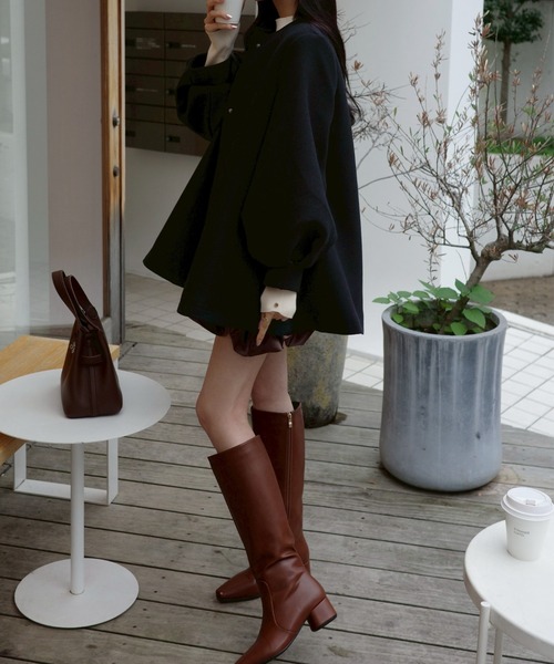 ACYM（アシーム）の「バルーンスリーブフレアコート（ノーカラー