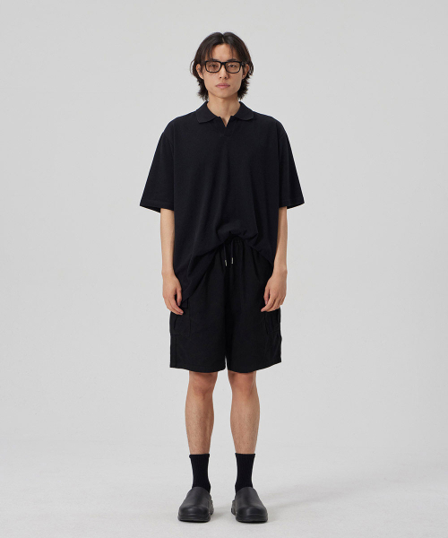 MAKEITTO(メイキット)の「6 POCKETS SEMI WIDE CARGO HALF PANTS_BLACK(その他パンツ・メンズ・その他・MEDIUM/LARGE/X-LARGE)」の2枚目の写真