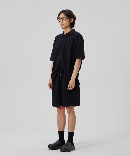MAKEITTO(メイキット)の「6 POCKETS SEMI WIDE CARGO HALF PANTS_BLACK(その他パンツ・メンズ・その他・MEDIUM/LARGE/X-LARGE)」の4枚目の写真