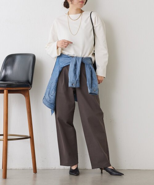 Jena espace merveilleux(ジェナ エスパスメルヴェイユ)の「裾ラウンドストレッチカットソー(Tシャツ/カットソー・レディース・ブラック/オフホワイト/チャコールグレー・FREE)」の5枚目の写真
