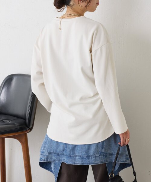 Jena espace merveilleux(ジェナ エスパスメルヴェイユ)の「裾ラウンドストレッチカットソー(Tシャツ/カットソー・レディース・ブラック/オフホワイト/チャコールグレー・FREE)」の12枚目の写真