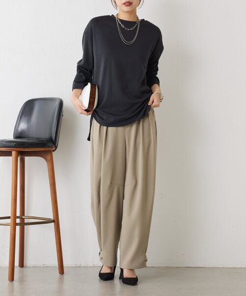 Jena espace merveilleux(ジェナ エスパスメルヴェイユ)の「裾ラウンドストレッチカットソー(Tシャツ/カットソー・レディース・ブラック/オフホワイト/チャコールグレー・FREE)」の20枚目の写真