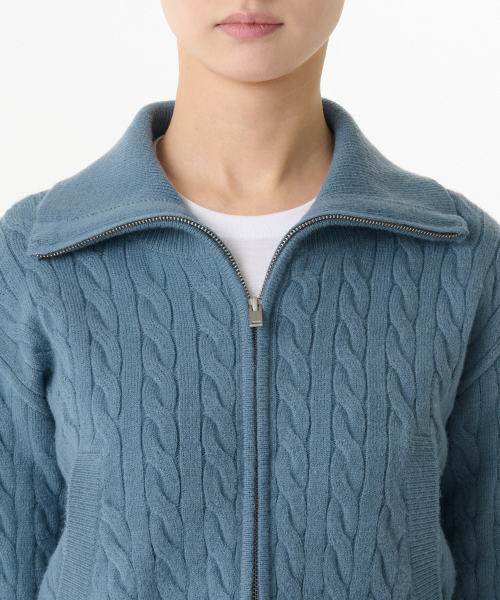 MUSINSA STANDARD WOMAN（ムシンサスタンダードウーマン）の「ウィメンズケーブルニットジップアップ[ブルーグレー]（ニット/セーター・レディース・その他・LARGE/MEDIUM/SMALL/X-SMALL）」の5枚目の写真