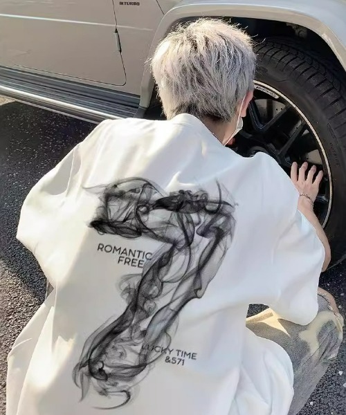 SHEPP（シープ）の「【26年春新作】ニュアンススモークアートプリントルーズフィットT（Tシャツ/カットソー・メンズ・ブラック/ホワイト/チャコール・L/M）」の2枚目の写真
