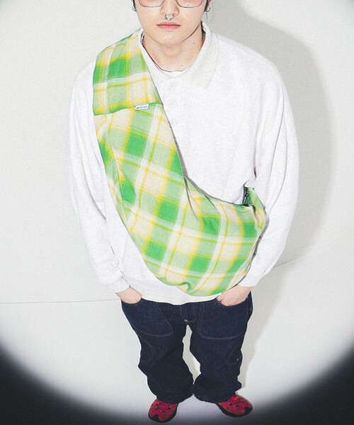 bpr BEAMS（ビーピーアール ビームス ）の「チェック ラウンド エコバッグ（ショルダーバッグ・レディース・オレンジ/グリーン/レッド/パープル・ONE SIZE）」の2枚目の写真