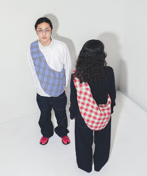 bpr BEAMS（ビーピーアール ビームス ）の「チェック ラウンド エコバッグ（ショルダーバッグ・レディース・オレンジ/グリーン/レッド/パープル・ONE SIZE）」の6枚目の写真