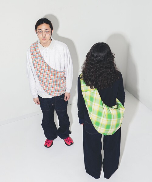 bpr BEAMS（ビーピーアール ビームス ）の「チェック ラウンド エコバッグ（ショルダーバッグ・レディース・オレンジ/グリーン/レッド/パープル・ONE SIZE）」の8枚目の写真