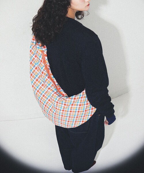 bpr BEAMS（ビーピーアール ビームス ）の「チェック ラウンド エコバッグ（ショルダーバッグ・レディース・オレンジ/グリーン/レッド/パープル・ONE SIZE）」の10枚目の写真