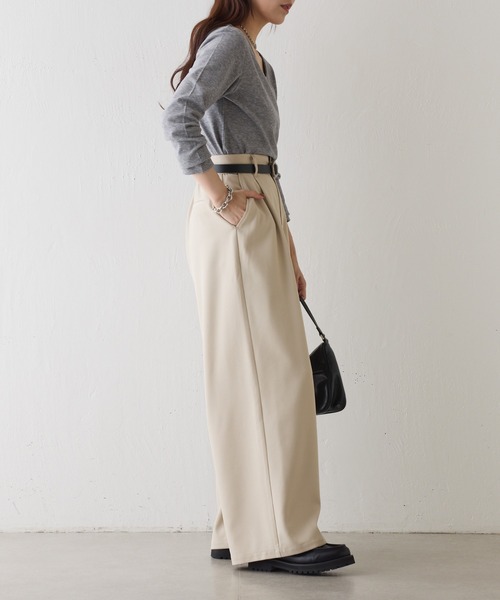 COLONY 2139（コロニートゥーワンスリーナイン）の「起毛フラッフィー前後2WAYネックプルオーバー（Tシャツ/カットソー・レディース・ライトグレー/ピンク/グレー/アイボリー/ブラック・FREE）」の20枚目の写真