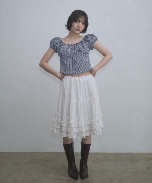 FEKETE(フェケテ)の「frill midi flared skirt / フリルボリュームスカート(スカート・レディース・ライトカーキ/ブラック/アイボリー・FREE)」の16枚目の写真
