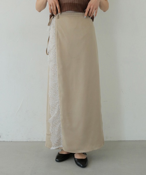 CLEIO（クレイオ）の「【CLEIO】デザインレースサテンスカート DESIGN LACE SATIN SKIRT（スカート・レディース・ベージュ/グリーン系その他/アイボリー・FREE）」の3枚目の写真