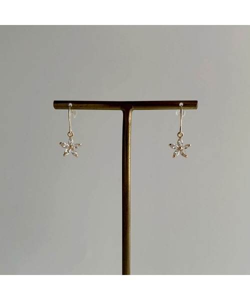 tone(トーン)の「【MiMiNi】FLORAISON/ピアス(MA)(ピアス(両耳用)・レディース・ゴールド・FREE)」の2枚目の写真