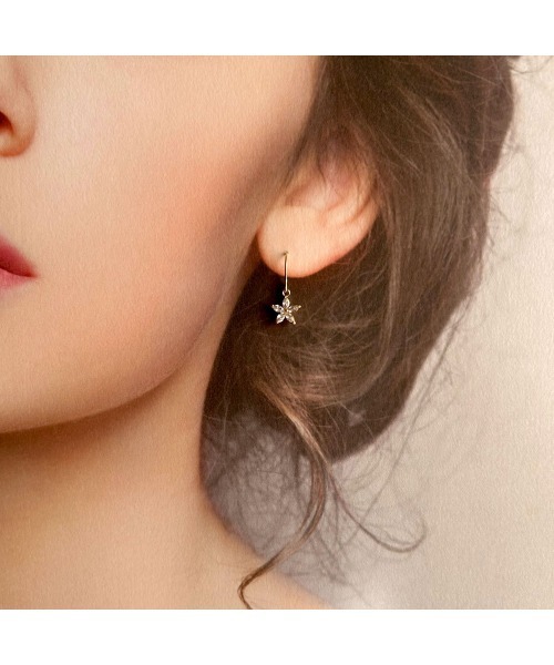 tone(トーン)の「【MiMiNi】FLORAISON/ピアス(MA)(ピアス(両耳用)・レディース・ゴールド・FREE)」の4枚目の写真