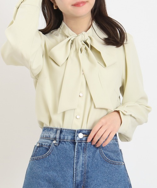 ASTORIA ODIER（アストリアオディール）の「アソート柄ボウタイブラウス（シャツ/ブラウス・レディース・ホワイト×ブルー/グレイッシュブルー/ホワイト/イエロー・MEDIUM）」の4枚目の写真