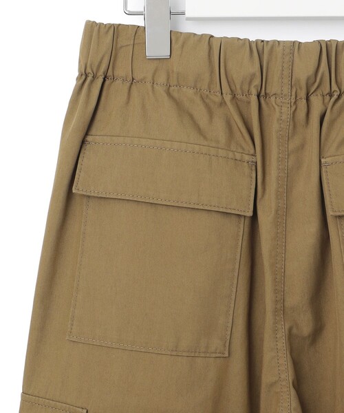 23区 L(ニジュウサンクオオキイサイズ)の「ハイカウントギャバ パラシュート カーゴパンツ(カーゴパンツ・レディース・ベージュ系/モスグリーン系・48/46/44)」の17枚目の写真