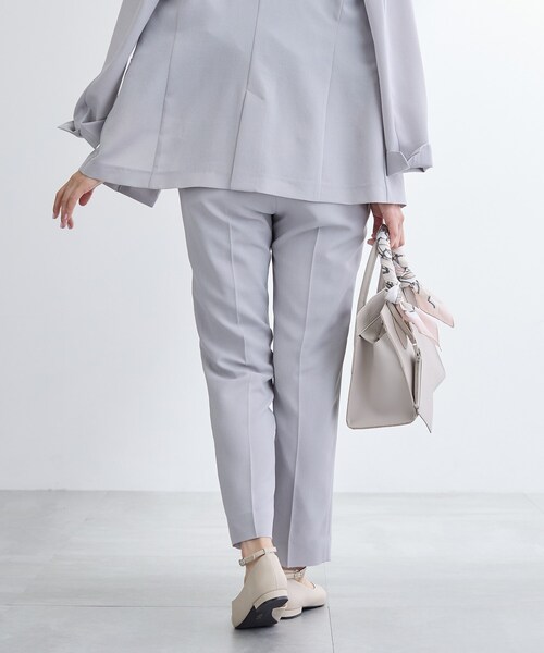 INDIVI（インディヴィ）の「【洗える／UVケア／麻調】テーパードパンツ（その他パンツ・レディース・ネイビー/ライトグレー/ブラウン系その他・40/38/36/15 /13/12/05/03）」の6枚目の写真