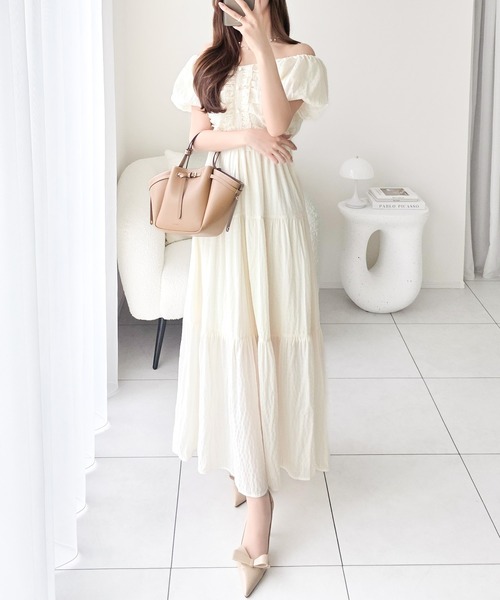 mily bilet(ミウィビレット)の「【mily bilet】甘さの中に、ほんのり大人っぽさを♪オフショル2wayギャザードッキングロングワンピース(ワンピース・レディース・ブラウン/アイボリー/ブラック・MEDIUM/SMALL/LARGE/X-LARGE)」の5枚目の写真