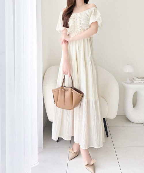 mily bilet(ミウィビレット)の「【mily bilet】甘さの中に、ほんのり大人っぽさを♪オフショル2wayギャザードッキングロングワンピース(ワンピース・レディース・ブラウン/アイボリー/ブラック・MEDIUM/SMALL/LARGE/X-LARGE)」の10枚目の写真