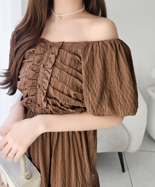 mily bilet(ミウィビレット)の「【mily bilet】甘さの中に、ほんのり大人っぽさを♪オフショル2wayギャザードッキングロングワンピース(ワンピース・レディース・ブラウン/アイボリー/ブラック・MEDIUM/SMALL/LARGE/X-LARGE)」の21枚目の写真