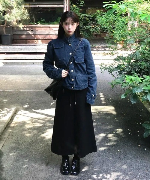 Lis ardent(リスアルダン)の「ノーカラーデニムジャケット/ゴールドボタンヴィンテージ風ショートアウター(ノーカラージャケット・レディース・ネイビー・M)」の11枚目の写真