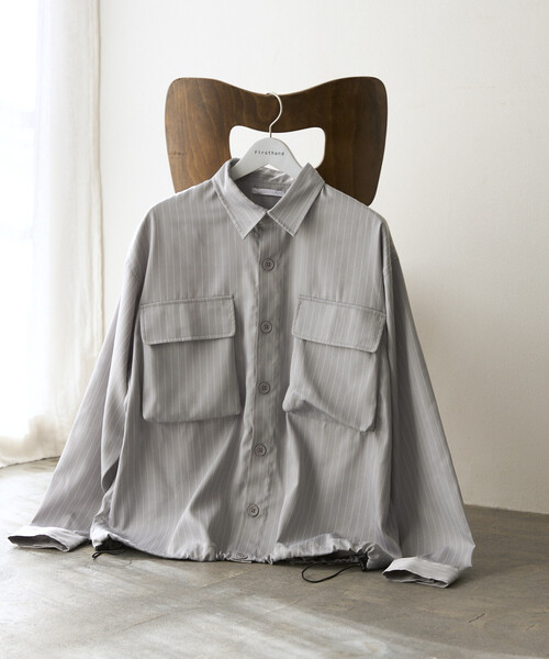 Firsthand(ファーストハンド)の「Firsthand/ファーストハンド スピンドル ストライプ シャツ ジャケット / セットアップ対応(シャツ/ブラウス・メンズ・チャコールグレー/グレー/ベージュ/ブラック・MEDIUM/LARGE)」の3枚目の写真