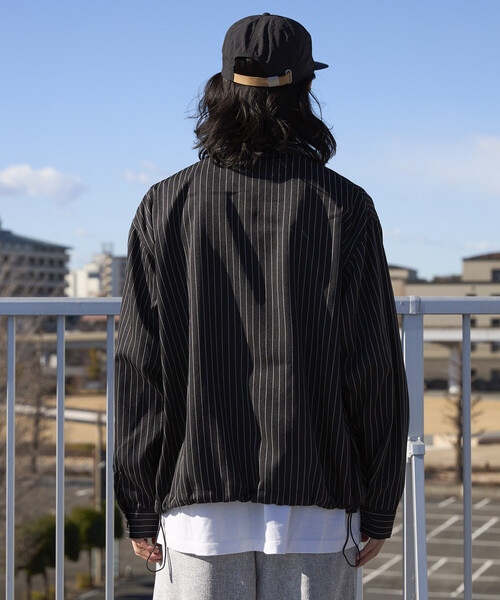 Firsthand(ファーストハンド)の「Firsthand/ファーストハンド スピンドル ストライプ シャツ ジャケット / セットアップ対応(シャツ/ブラウス・メンズ・チャコールグレー/グレー/ベージュ/ブラック・MEDIUM/LARGE)」の11枚目の写真