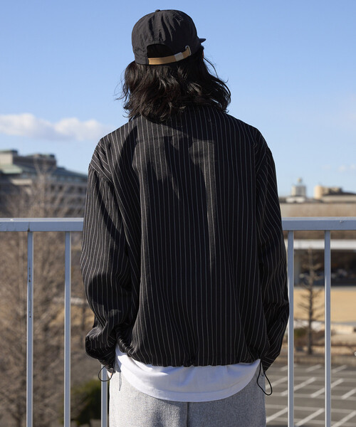 Firsthand(ファーストハンド)の「Firsthand/ファーストハンド スピンドル ストライプ シャツ ジャケット / セットアップ対応(シャツ/ブラウス・メンズ・チャコールグレー/グレー/ベージュ/ブラック・MEDIUM/LARGE)」の12枚目の写真