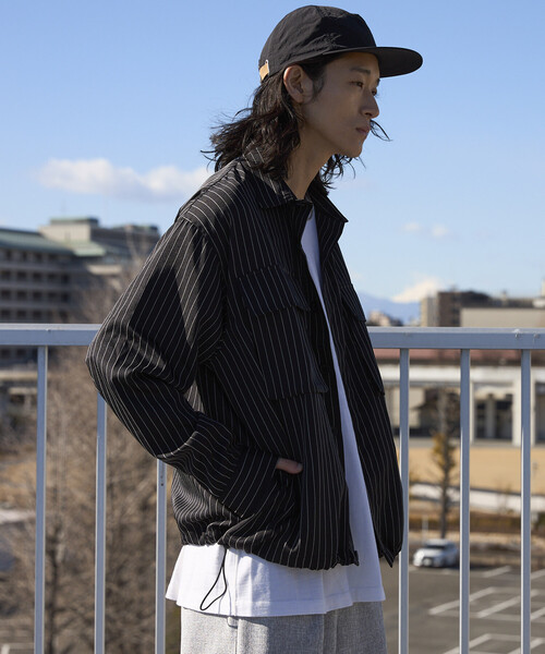 Firsthand(ファーストハンド)の「Firsthand/ファーストハンド スピンドル ストライプ シャツ ジャケット / セットアップ対応(シャツ/ブラウス・メンズ・チャコールグレー/グレー/ベージュ/ブラック・MEDIUM/LARGE)」の15枚目の写真