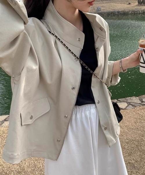 Flugge(フラッジー)の「スタンドカラーライトアウター(その他アウター・レディース・カーキ/アイボリー・LARGE/MEDIUM)」の2枚目の写真