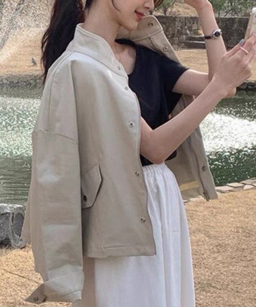 Flugge(フラッジー)の「スタンドカラーライトアウター(その他アウター・レディース・カーキ/アイボリー・LARGE/MEDIUM)」の4枚目の写真