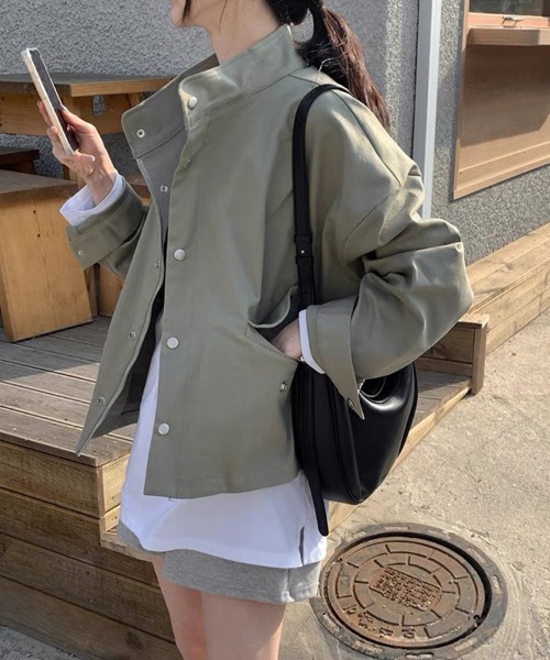 Flugge(フラッジー)の「スタンドカラーライトアウター(その他アウター・レディース・カーキ/アイボリー・LARGE/MEDIUM)」の8枚目の写真
