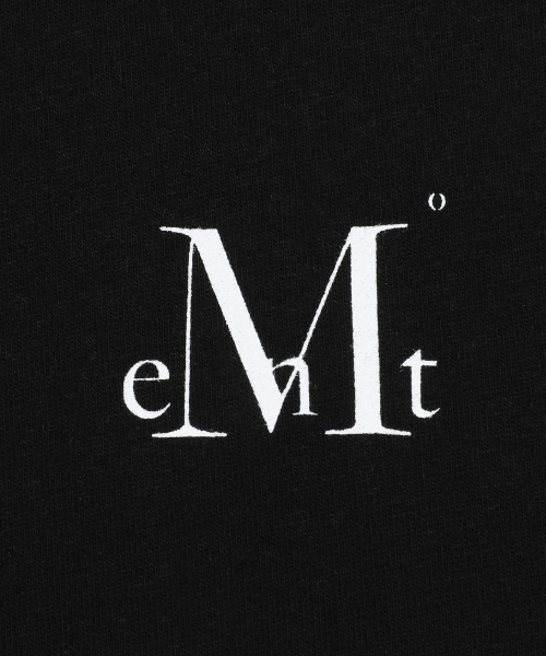 MUCENT(ムセント)の「シグニチャーバックラウンド円形ロゴ長袖Tシャツ(2カラー)(Tシャツ/カットソー・レディース・ブラック/ホワイト・FREE)」の4枚目の写真