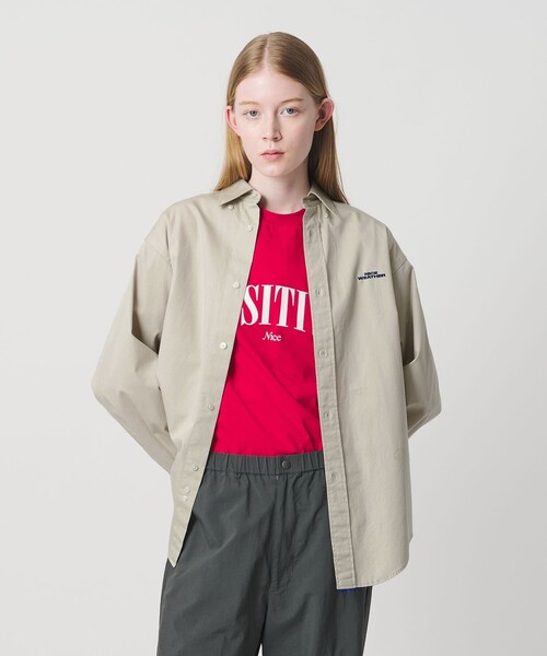 NICE WEATHER(ナイスウェザー)の「<NICE WEATHER>ツイル ボタンダウン シャツ(シャツ/ブラウス・メンズ・ベージュ/ネイビー・M/S/L)」の1枚目の写真