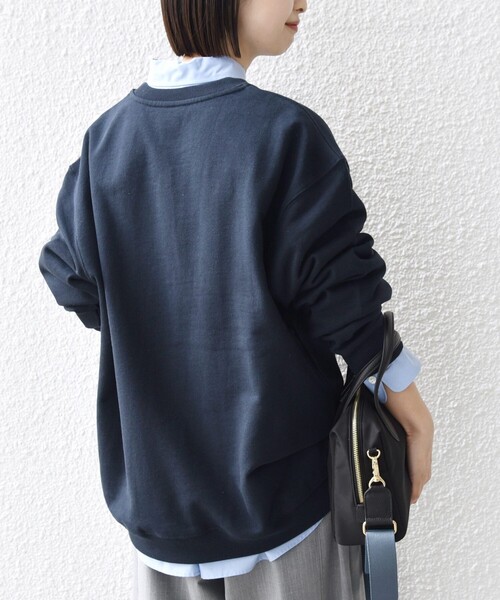 SHIPS（シップス）の「【WEB限定】SHIPS ラウンド ロゴ 刺繍 スウェット（スウェット・レディース・ネイビー/ブラウン/ナチュラル/ライトブルー・LARGE/MEDIUM）」の8枚目の写真