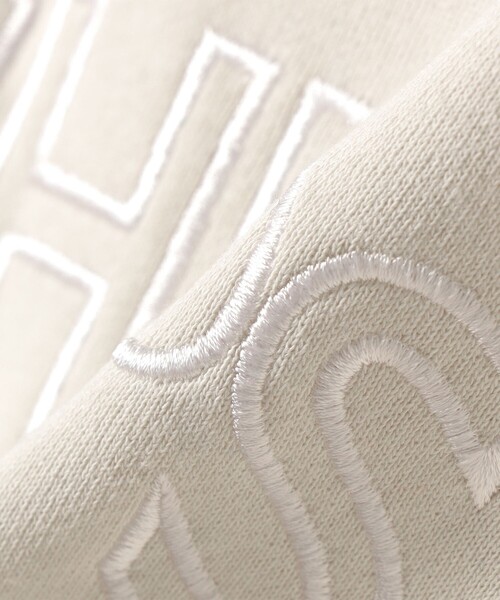 SHIPS（シップス）の「【WEB限定】SHIPS ラウンド ロゴ 刺繍 スウェット（スウェット・レディース・ネイビー/ブラウン/ナチュラル/ライトブルー・LARGE/MEDIUM）」の19枚目の写真