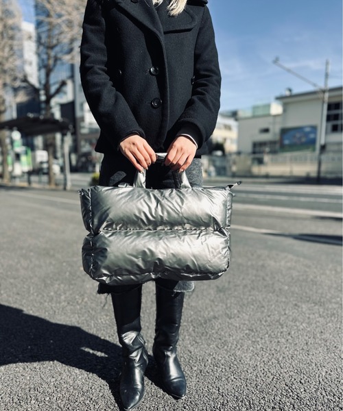 IO（イオ）（イオ）の「HERB/Padding 3Way Tote Bag/３ウェイトートバッグ（トートバッグ・レディース・ダークグレー/ブラック・FREE）」の8枚目の写真
