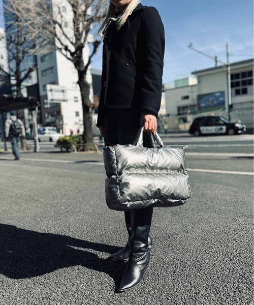 IO（イオ）（イオ）の「HERB/Padding 3Way Tote Bag/３ウェイトートバッグ（トートバッグ・レディース・ダークグレー/ブラック・FREE）」の7枚目の写真