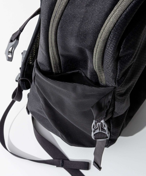 OSPREY（オスプレー）の「OSPREY Daylite 13 オスプレー デイライト バックパック（バックパック/リュック・メンズ・ブラック・FREE）」の5枚目の写真